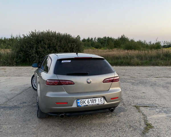 Бежевий Альфа Ромео 159, об'ємом двигуна 2.2 л та пробігом 208 тис. км за 5700 $, фото 4 на Automoto.ua