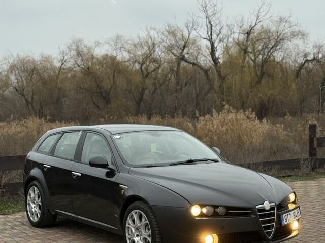 Чорний Альфа Ромео 159, об'ємом двигуна 1.9 л та пробігом 169 тис. км за 3250 $, фото 2 на Automoto.ua