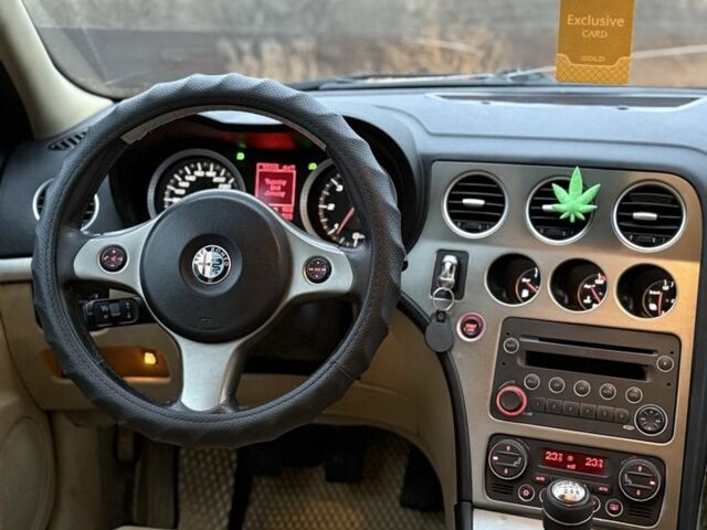 Чорний Альфа Ромео 159, об'ємом двигуна 1.9 л та пробігом 169 тис. км за 3250 $, фото 7 на Automoto.ua