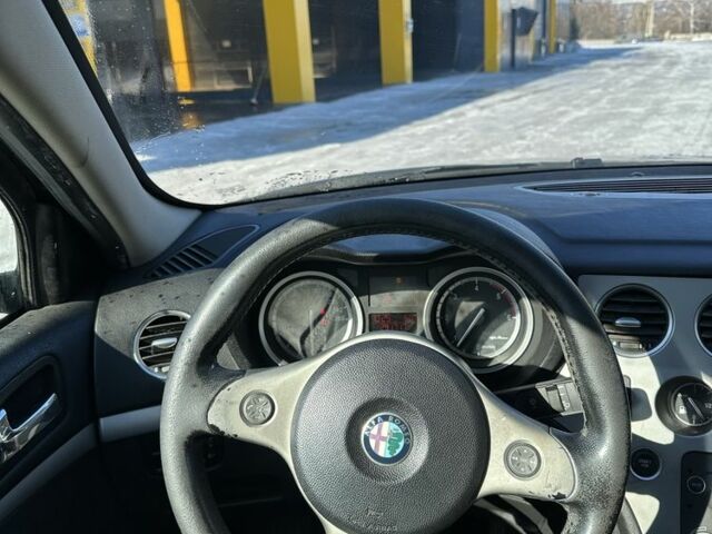 Чорний Альфа Ромео 159, об'ємом двигуна 1.9 л та пробігом 290 тис. км за 3600 $, фото 6 на Automoto.ua