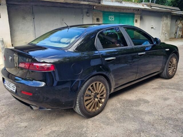 Чорний Альфа Ромео 159, об'ємом двигуна 2.2 л та пробігом 230 тис. км за 6500 $, фото 21 на Automoto.ua