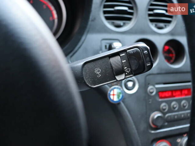 Черный Альфа Ромео 159, объемом двигателя 1.9 л и пробегом 412 тыс. км за 4900 $, фото 17 на Automoto.ua