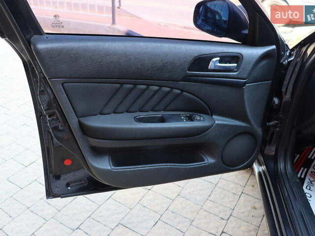 Черный Альфа Ромео 159, объемом двигателя 1.9 л и пробегом 412 тыс. км за 4900 $, фото 7 на Automoto.ua