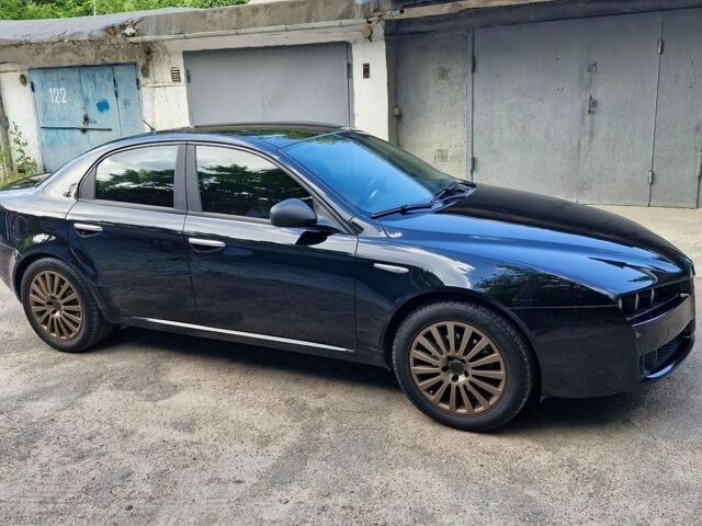 Чорний Альфа Ромео 159, об'ємом двигуна 2.2 л та пробігом 230 тис. км за 6500 $, фото 27 на Automoto.ua