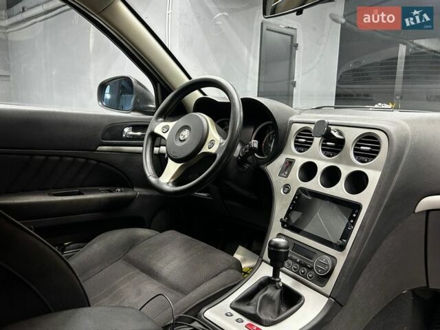 Чорний Альфа Ромео 159, об'ємом двигуна 1.91 л та пробігом 243 тис. км за 8000 $, фото 20 на Automoto.ua