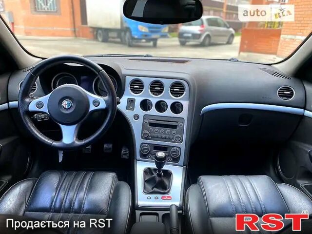 Чорний Альфа Ромео 159, об'ємом двигуна 3.2 л та пробігом 222 тис. км за 9999 $, фото 7 на Automoto.ua