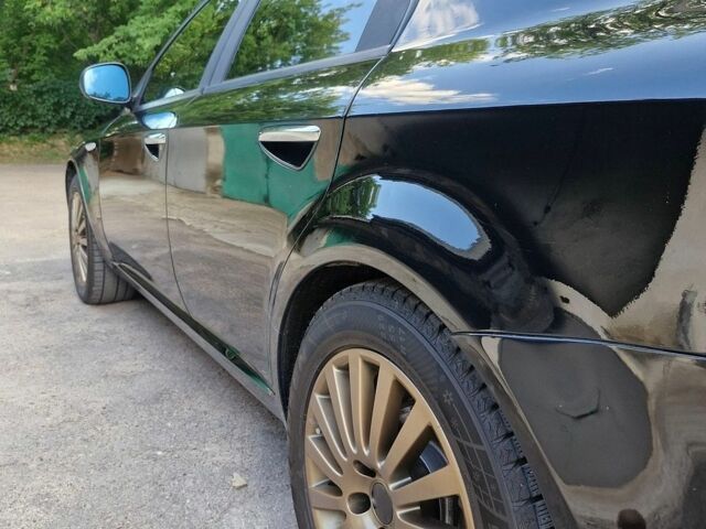 Чорний Альфа Ромео 159, об'ємом двигуна 2.2 л та пробігом 230 тис. км за 6500 $, фото 8 на Automoto.ua
