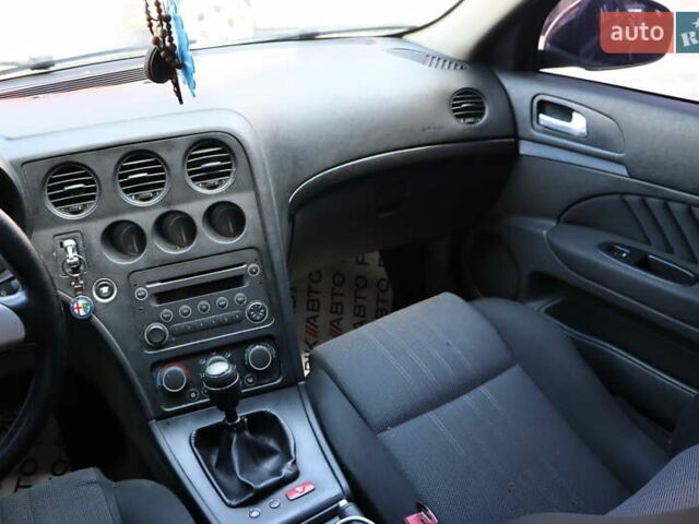 Черный Альфа Ромео 159, объемом двигателя 1.9 л и пробегом 412 тыс. км за 4900 $, фото 26 на Automoto.ua