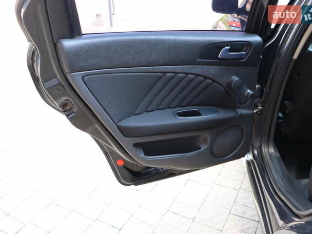 Черный Альфа Ромео 159, объемом двигателя 1.9 л и пробегом 412 тыс. км за 4900 $, фото 20 на Automoto.ua