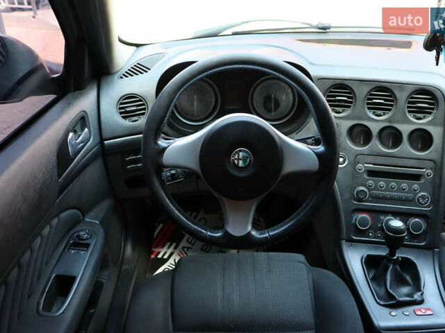 Черный Альфа Ромео 159, объемом двигателя 1.9 л и пробегом 412 тыс. км за 4900 $, фото 25 на Automoto.ua