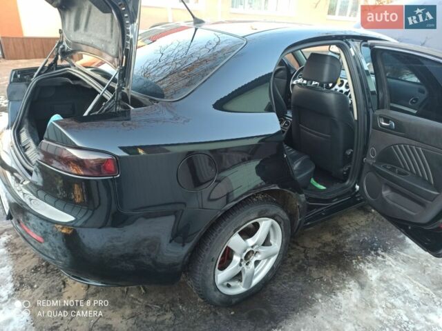 Чорний Альфа Ромео 159, об'ємом двигуна 1.9 л та пробігом 188 тис. км за 5800 $, фото 10 на Automoto.ua