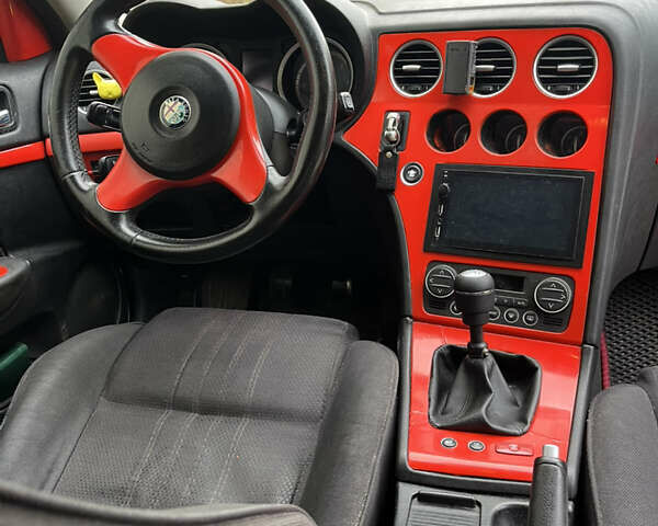 Черный Альфа Ромео 159, объемом двигателя 1.9 л и пробегом 480 тыс. км за 4000 $, фото 1 на Automoto.ua