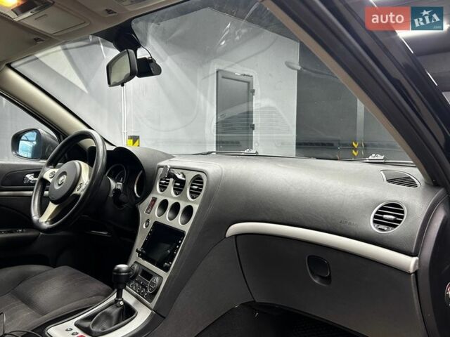 Чорний Альфа Ромео 159, об'ємом двигуна 1.91 л та пробігом 243 тис. км за 8000 $, фото 19 на Automoto.ua