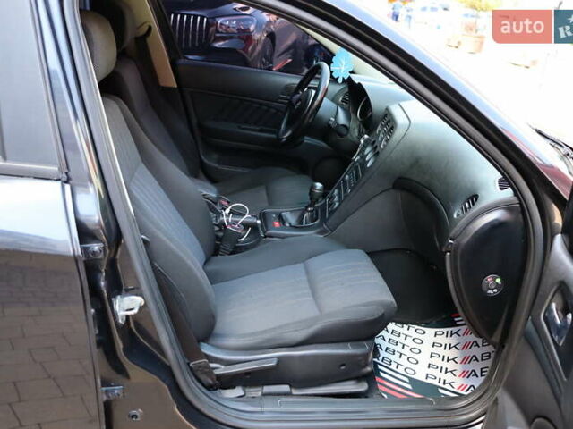 Черный Альфа Ромео 159, объемом двигателя 1.9 л и пробегом 412 тыс. км за 4900 $, фото 31 на Automoto.ua