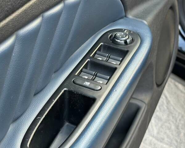 Черный Альфа Ромео 159, объемом двигателя 3.2 л и пробегом 134 тыс. км за 8000 $, фото 14 на Automoto.ua