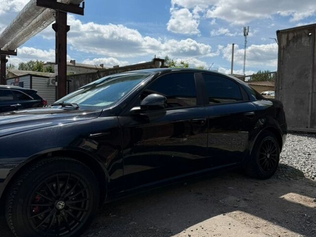 Чорний Альфа Ромео 159, об'ємом двигуна 2.2 л та пробігом 182 тис. км за 5800 $, фото 1 на Automoto.ua