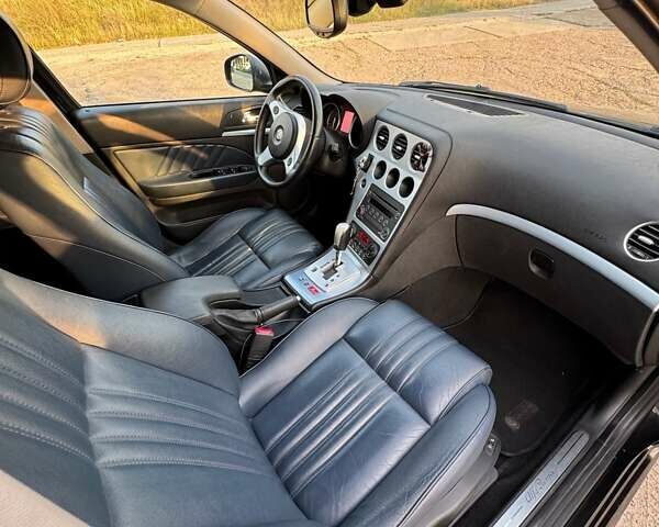 Черный Альфа Ромео 159, объемом двигателя 3.2 л и пробегом 134 тыс. км за 8000 $, фото 5 на Automoto.ua