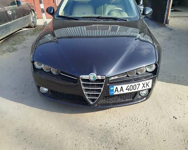 Чорний Альфа Ромео 159, об'ємом двигуна 2.2 л та пробігом 230 тис. км за 5641 $, фото 2 на Automoto.ua