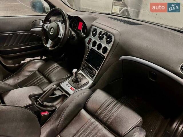 Чорний Альфа Ромео 159, об'ємом двигуна 2.2 л та пробігом 270 тис. км за 7500 $, фото 11 на Automoto.ua