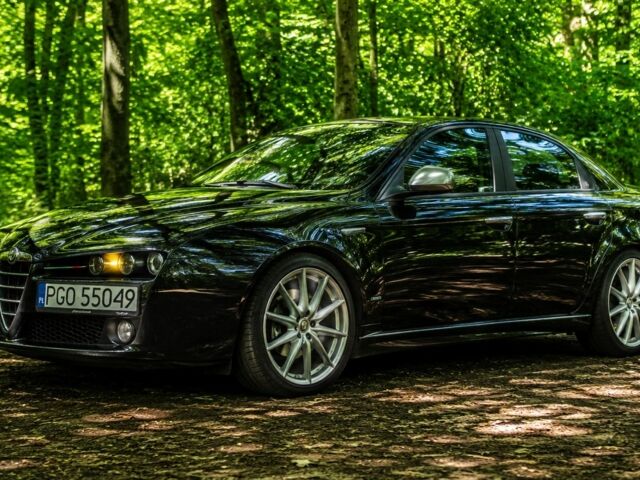 Чорний Альфа Ромео 159, об'ємом двигуна 2 л та пробігом 340 тис. км за 3598 $, фото 3 на Automoto.ua