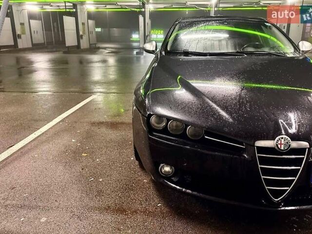 Чорний Альфа Ромео 159, об'ємом двигуна 2.2 л та пробігом 270 тис. км за 7500 $, фото 7 на Automoto.ua