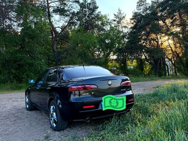 Чорний Альфа Ромео 159, об'ємом двигуна 2.2 л та пробігом 163 тис. км за 8000 $, фото 1 на Automoto.ua