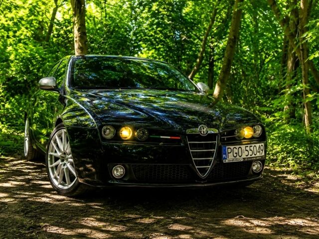 Чорний Альфа Ромео 159, об'ємом двигуна 2 л та пробігом 340 тис. км за 3598 $, фото 4 на Automoto.ua