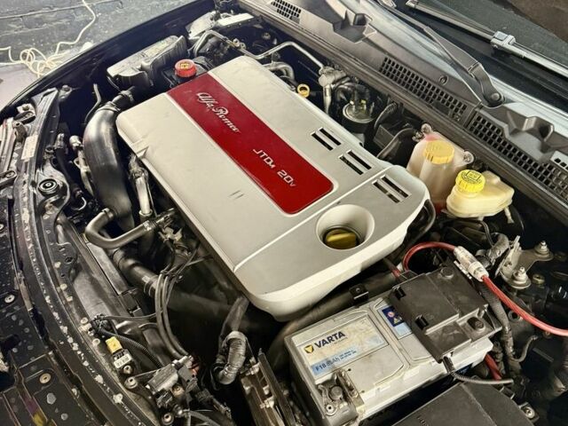 Черный Альфа Ромео 159, объемом двигателя 2.4 л и пробегом 208 тыс. км за 6800 $, фото 19 на Automoto.ua