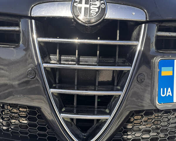 Черный Альфа Ромео 159, объемом двигателя 2.2 л и пробегом 171 тыс. км за 4500 $, фото 17 на Automoto.ua