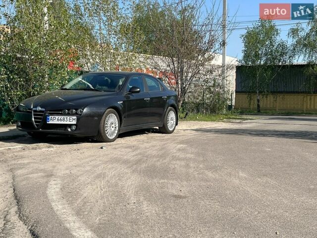 Черный Альфа Ромео 159, объемом двигателя 2.2 л и пробегом 167 тыс. км за 6400 $, фото 9 на Automoto.ua