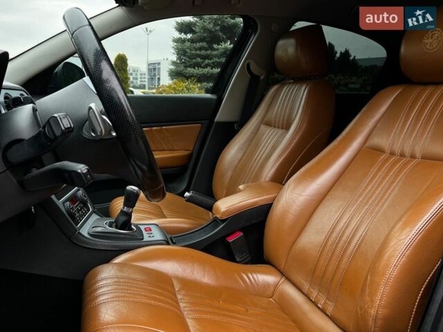 Чорний Альфа Ромео 159, об'ємом двигуна 2.2 л та пробігом 263 тис. км за 7500 $, фото 8 на Automoto.ua