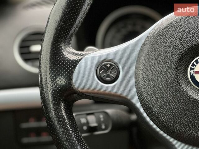 Чорний Альфа Ромео 159, об'ємом двигуна 2.2 л та пробігом 263 тис. км за 8200 $, фото 11 на Automoto.ua