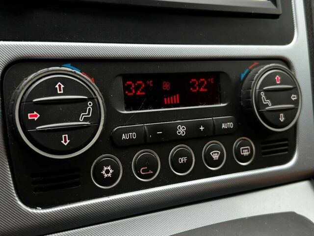 Чорний Альфа Ромео 159, об'ємом двигуна 2.2 л та пробігом 263 тис. км за 8200 $, фото 17 на Automoto.ua