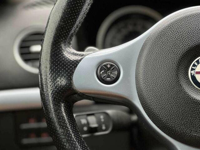 Чорний Альфа Ромео 159, об'ємом двигуна 2.2 л та пробігом 263 тис. км за 8200 $, фото 11 на Automoto.ua