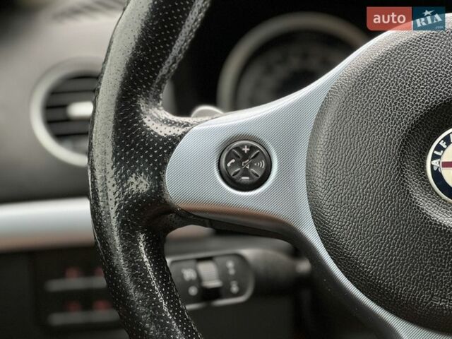 Чорний Альфа Ромео 159, об'ємом двигуна 2.2 л та пробігом 263 тис. км за 7500 $, фото 11 на Automoto.ua