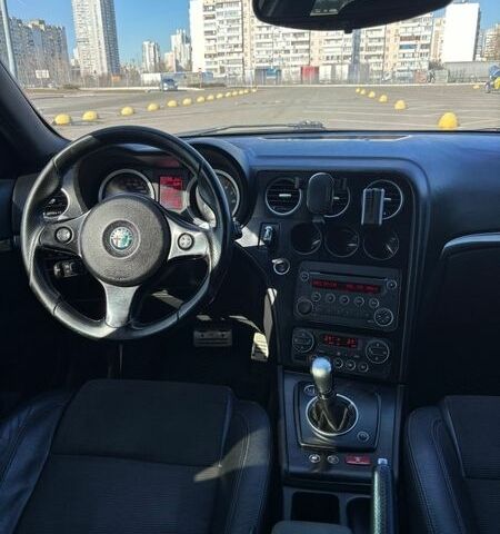 Чорний Альфа Ромео 159, об'ємом двигуна 2.2 л та пробігом 225 тис. км за 7200 $, фото 10 на Automoto.ua