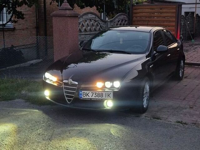 Чорний Альфа Ромео 159, об'ємом двигуна 1.96 л та пробігом 230 тис. км за 6000 $, фото 3 на Automoto.ua