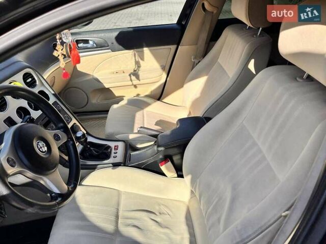 Черный Альфа Ромео 159, объемом двигателя 2.2 л и пробегом 340 тыс. км за 7000 $, фото 13 на Automoto.ua