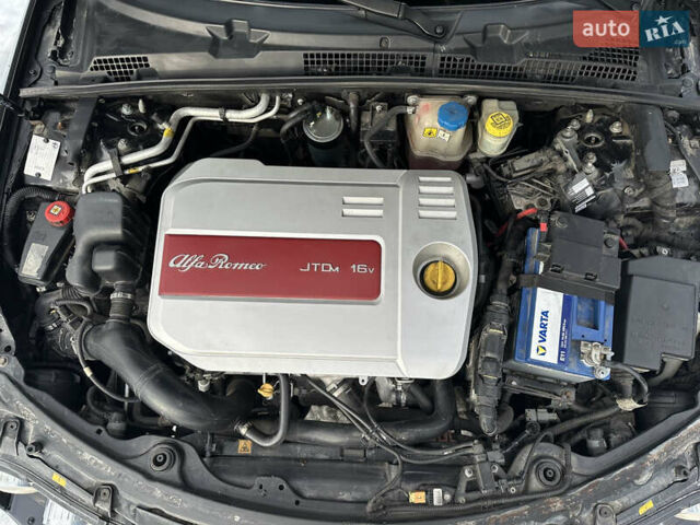 Черный Альфа Ромео 159, объемом двигателя 1.91 л и пробегом 320 тыс. км за 6300 $, фото 11 на Automoto.ua