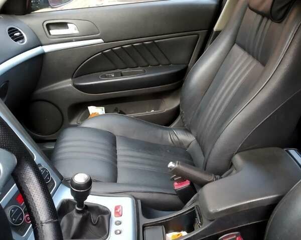 Чорний Альфа Ромео 159, об'ємом двигуна 1.91 л та пробігом 252 тис. км за 6500 $, фото 8 на Automoto.ua