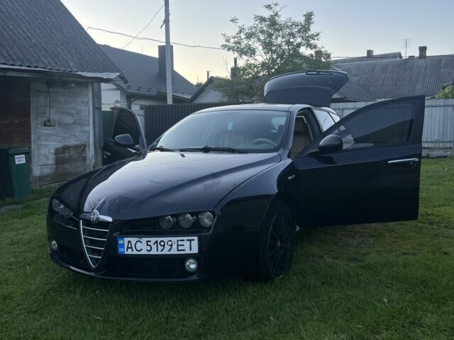 Чорний Альфа Ромео 159, об'ємом двигуна 1.9 л та пробігом 321 тис. км за 6000 $, фото 1 на Automoto.ua
