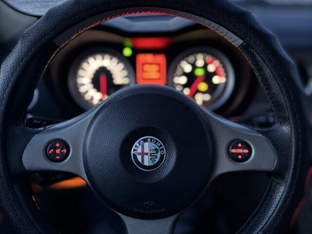 Черный Альфа Ромео 159, объемом двигателя 1.9 л и пробегом 250 тыс. км за 3600 $, фото 10 на Automoto.ua