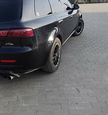 Черный Альфа Ромео 159, объемом двигателя 1.91 л и пробегом 350 тыс. км за 5999 $, фото 2 на Automoto.ua