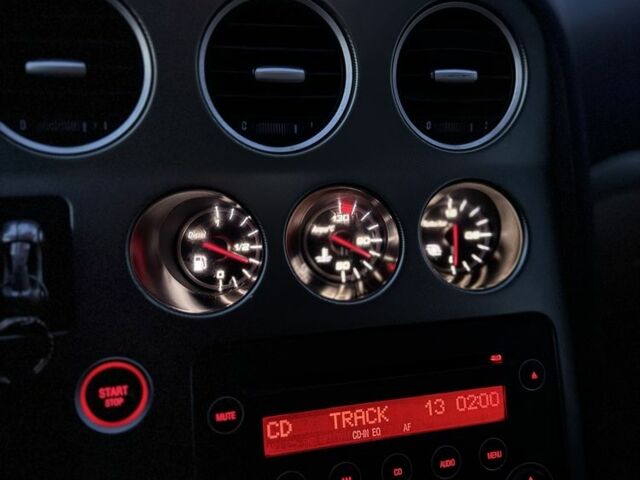 Черный Альфа Ромео 159, объемом двигателя 1.9 л и пробегом 250 тыс. км за 3600 $, фото 8 на Automoto.ua