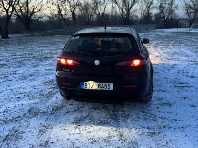 Чорний Альфа Ромео 159, об'ємом двигуна 1.9 л та пробігом 1 тис. км за 2600 $, фото 3 на Automoto.ua