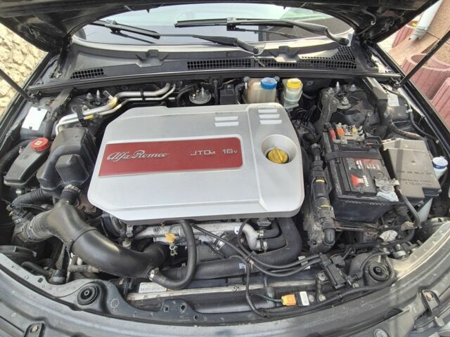 Черный Альфа Ромео 159, объемом двигателя 1.9 л и пробегом 224 тыс. км за 6500 $, фото 7 на Automoto.ua