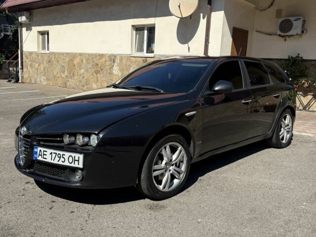 Чорний Альфа Ромео 159, об'ємом двигуна 1.9 л та пробігом 315 тис. км за 3990 $, фото 1 на Automoto.ua
