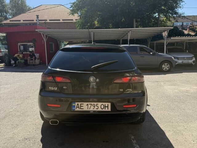 Чорний Альфа Ромео 159, об'ємом двигуна 1.9 л та пробігом 315 тис. км за 3990 $, фото 6 на Automoto.ua