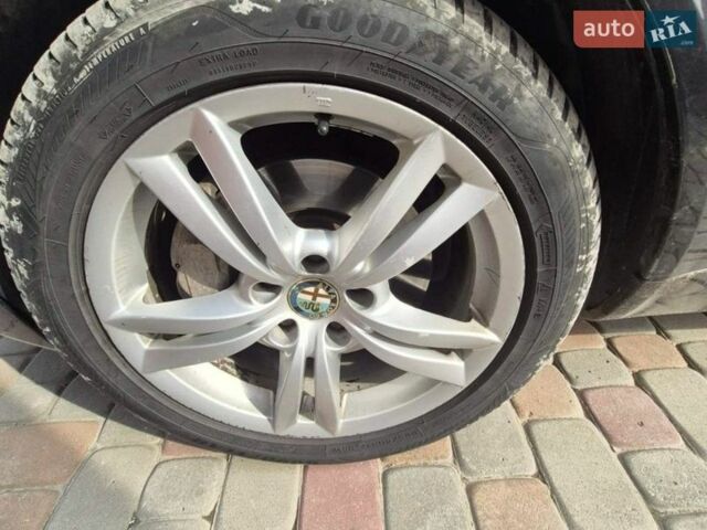 Черный Альфа Ромео 159, объемом двигателя 1.91 л и пробегом 224 тыс. км за 6500 $, фото 7 на Automoto.ua