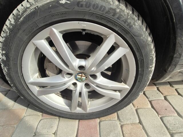 Черный Альфа Ромео 159, объемом двигателя 1.9 л и пробегом 224 тыс. км за 6500 $, фото 13 на Automoto.ua